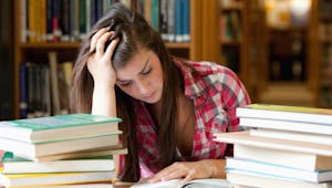 Stress des examens : comment aider mon enfant à se préparer ?