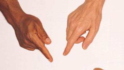 Violence verbale : et si vous mesuriez la longueur de vos doigts ?