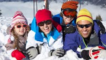 Vacances au ski : pourquoi il faut protéger vos yeux à la montagne