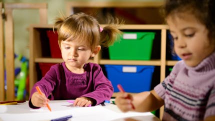 Bientôt la scolarisation des enfants autistes dès la maternelle ?