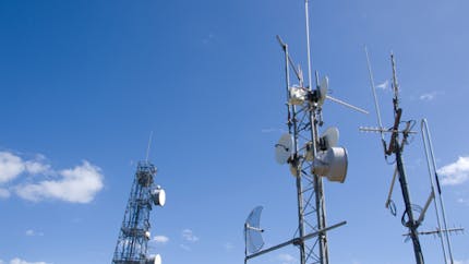 Antennes-relais : la difficile réduction des ondes