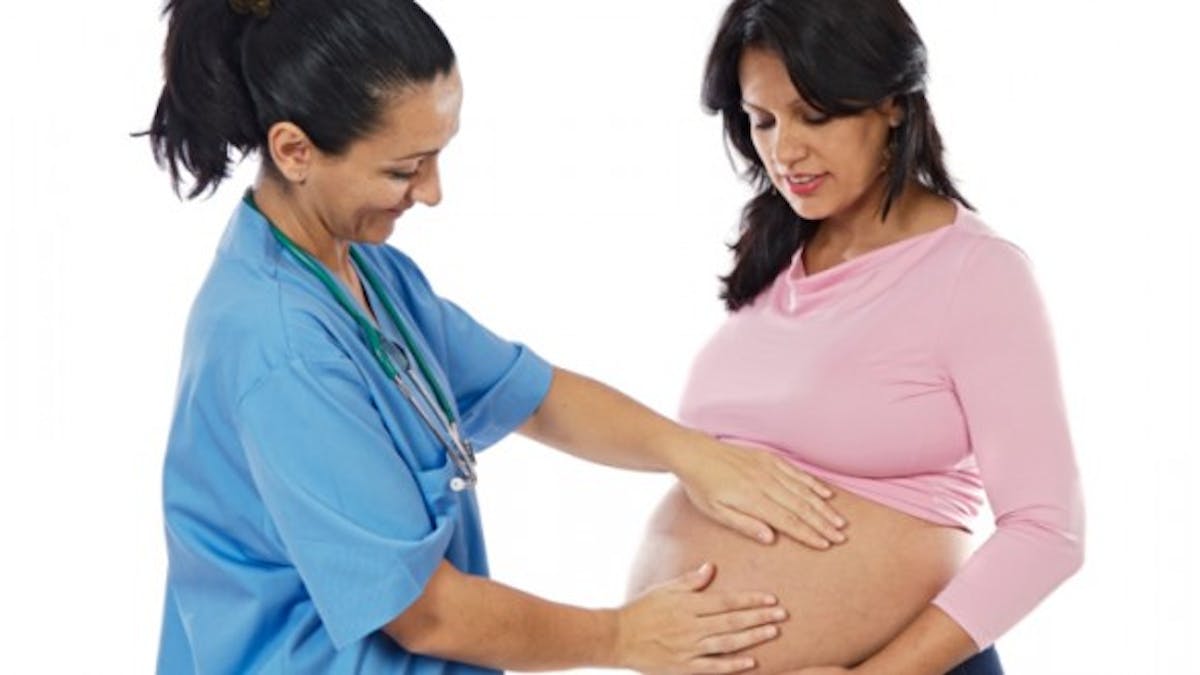 Accouchement Quand Le Bebe Se Presente Par Le Siege Sante Magazine Accouchement Quand Le Bebe Se Presente Par Le Siege Sante Magazine