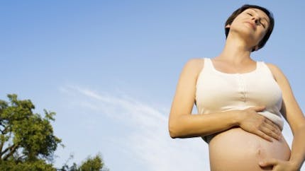 Masque de grossesse : quelle prévention ? comment estomper ces taches  ?