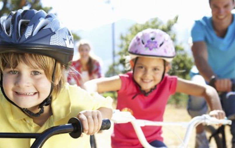 Balade A Velo En Famille Et En Securite Sante Magazine Balade A Velo En Famille Et En Securite Sante Magazine