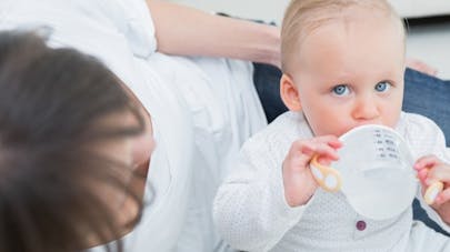 Que Faut Il Donner A Boire A Un Bebe Sante Magazine Que Faut Il Donner A Boire A Un Bebe Sante Magazine