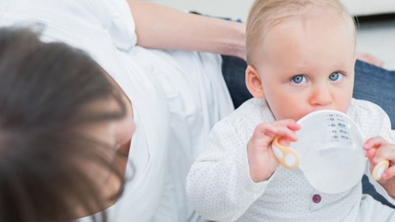 Que Faut Il Donner A Boire A Un Bebe Sante Magazine Que Faut Il Donner A Boire A Un Bebe Sante Magazine