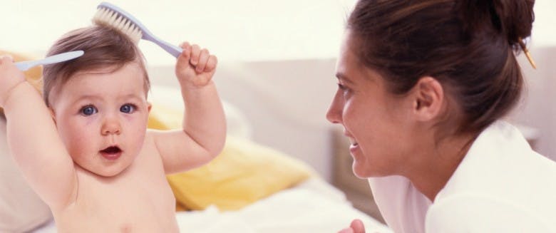 Comment Prendre Soin Des Cheveux De Votre Bebe Sante Magazine