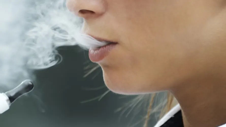 Vapoter n'est pas fumer, pour la Cour de cassation | Sant Magazine Vapoter n'est pas fumer, pour la Cour de cassation | Sant Magazine