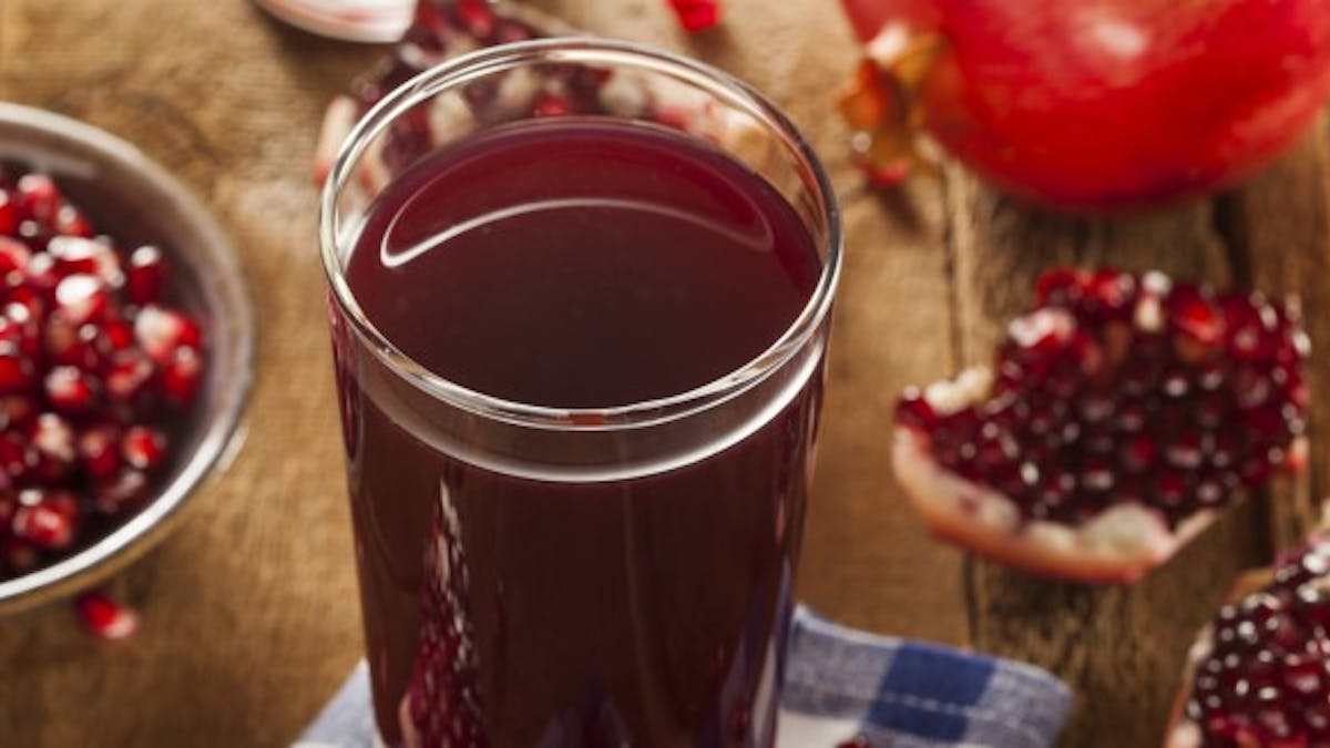 Jus de grenade et dattes, le duo de choc contre les maladies cardiaques
