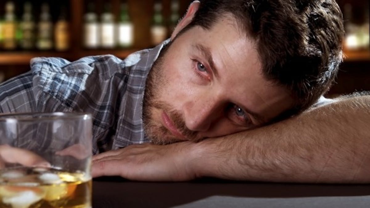 Alcool : la fragilité des hommes de 48 ans