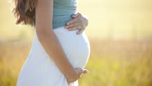 Femme enceinte : quels remèdes naturels peut-on prendre ?