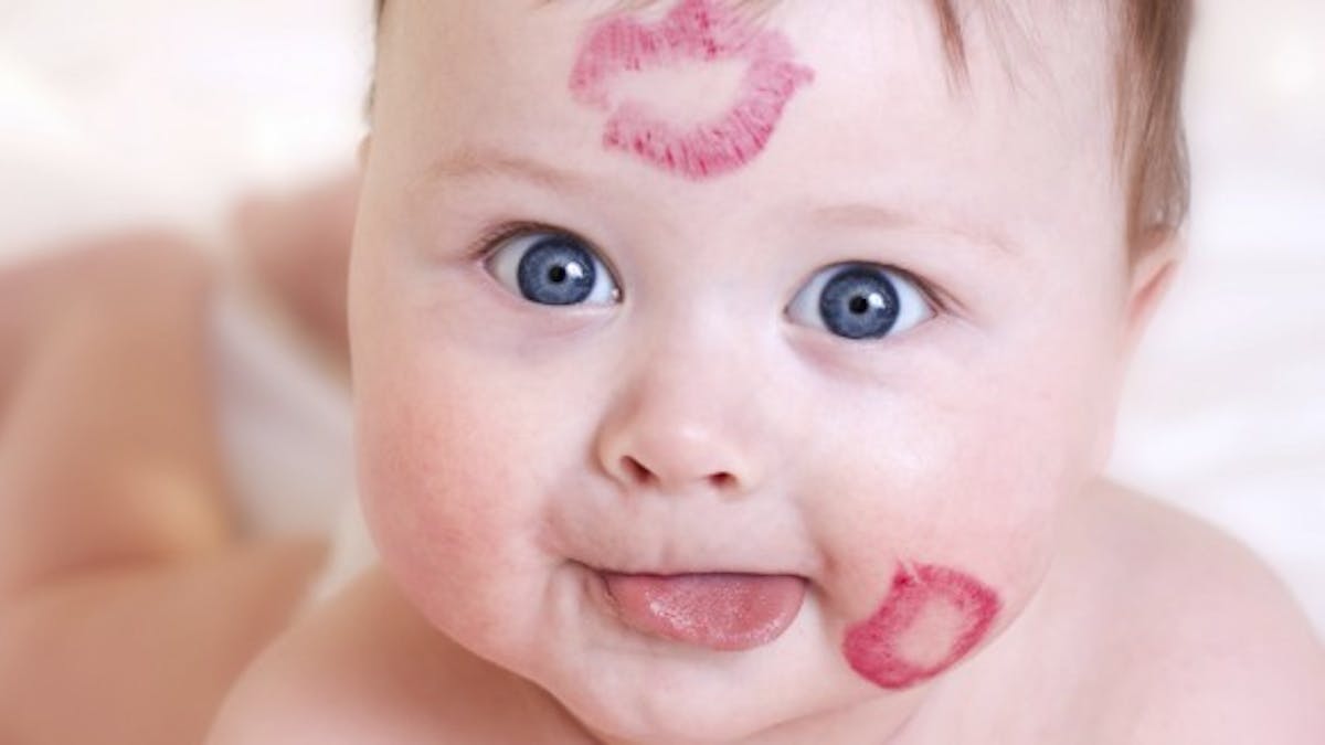 Embrasser Un Bebe Sur La Bouche Pas Toujours Une Bonne Idee Sante Magazine Embrasser Un Bebe Sur La Bouche Pas Toujours Une Bonne Idee Sante Magazine