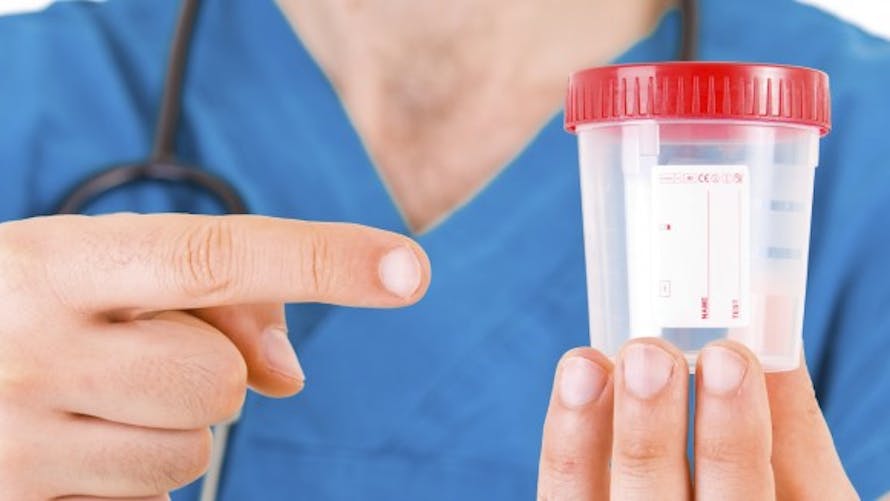 Du sang dans les urines : faut-il s’inquiéter ?