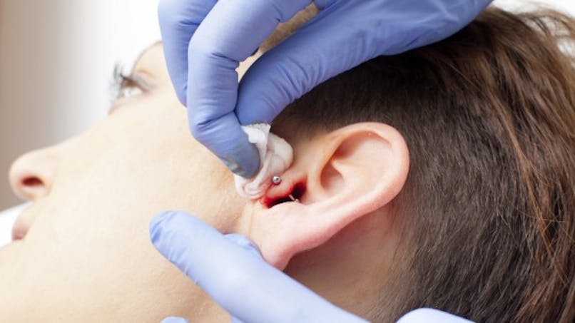 Le Piercing Au Cartilage De L Oreille Une Solution Anti Migraine Sante Magazine Le Piercing Au Cartilage De L Oreille Une Solution Anti Migraine Sante Magazine