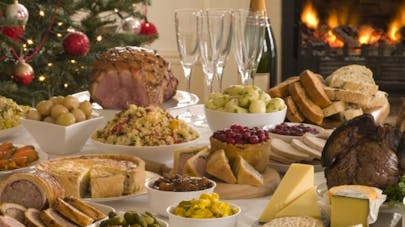 Résultat de recherche d'images pour "repas de fetes"