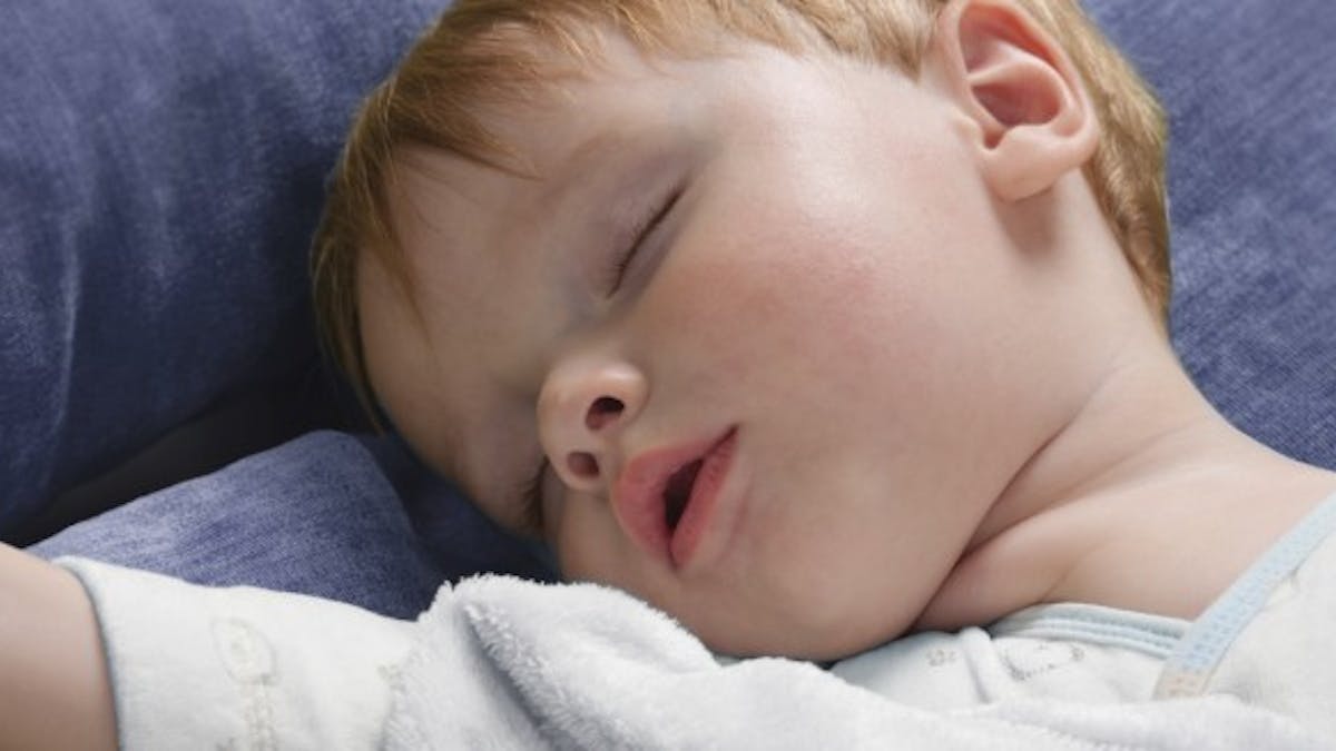 Apnee Du Sommeil Chez L Enfant Les Symptomes A Surveiller Sante Magazine Apnee Du Sommeil Chez L Enfant Les Symptomes A Surveiller Sante Magazine