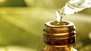 Aromathérapie : 5 huiles essentielles à garder sur son bureau