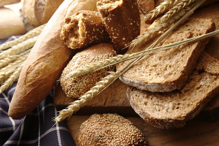 Achetez du pain spécial fabriqué à partir de blé germé avec des