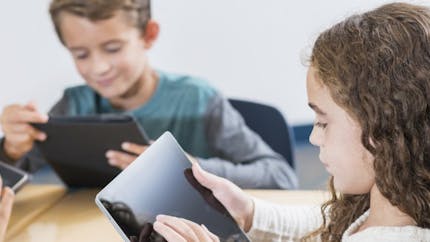 Cartable numérique : des conseils pour que votre enfant l'utilise correctement