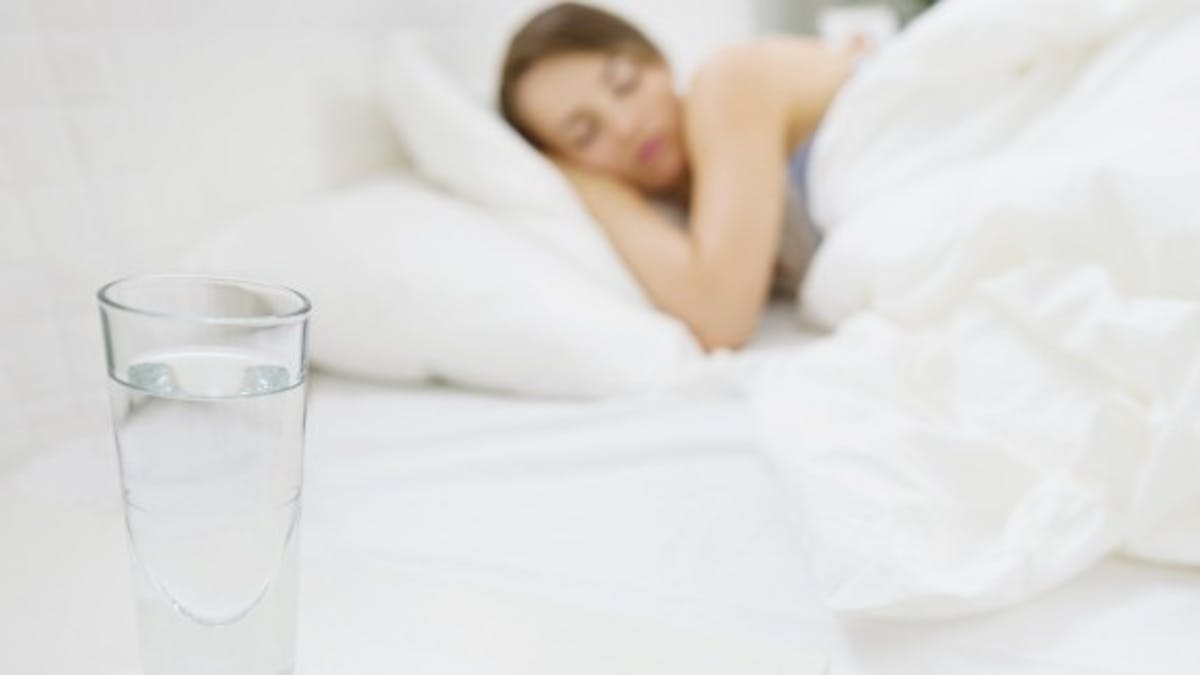 Pourquoi Avons Nous Soif Avant De Dormir Sante Magazine Pourquoi Avons Nous Soif Avant De Dormir Sante Magazine