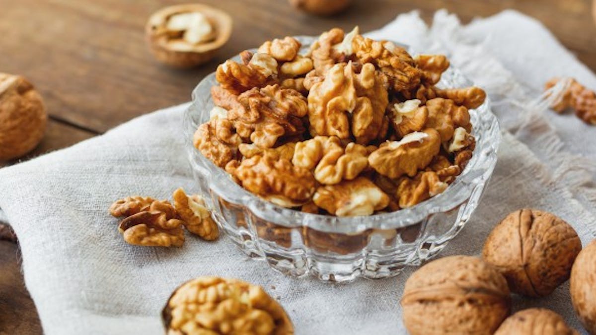 Une Poignee De Noix Par Jour Pour Rester En Bonne Sante Sante Magazine Une Poignee De Noix Par Jour Pour Rester En Bonne Sante Sante Magazine