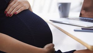 Maternité tardive : un gage de longévité