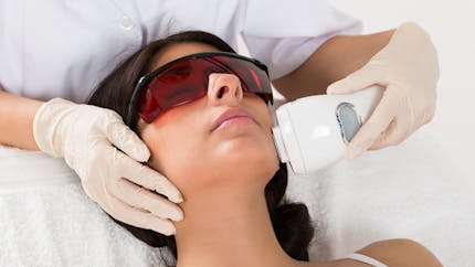 Epilation laser du visage ou épilation électrique du visage ?