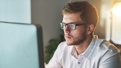 Είναι αποτελεσματικά τα μπλε αντι-φωτεινά γυαλιά;