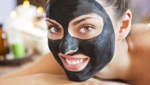 Masque noir : les règles à suivre pour bien choisir ce produit