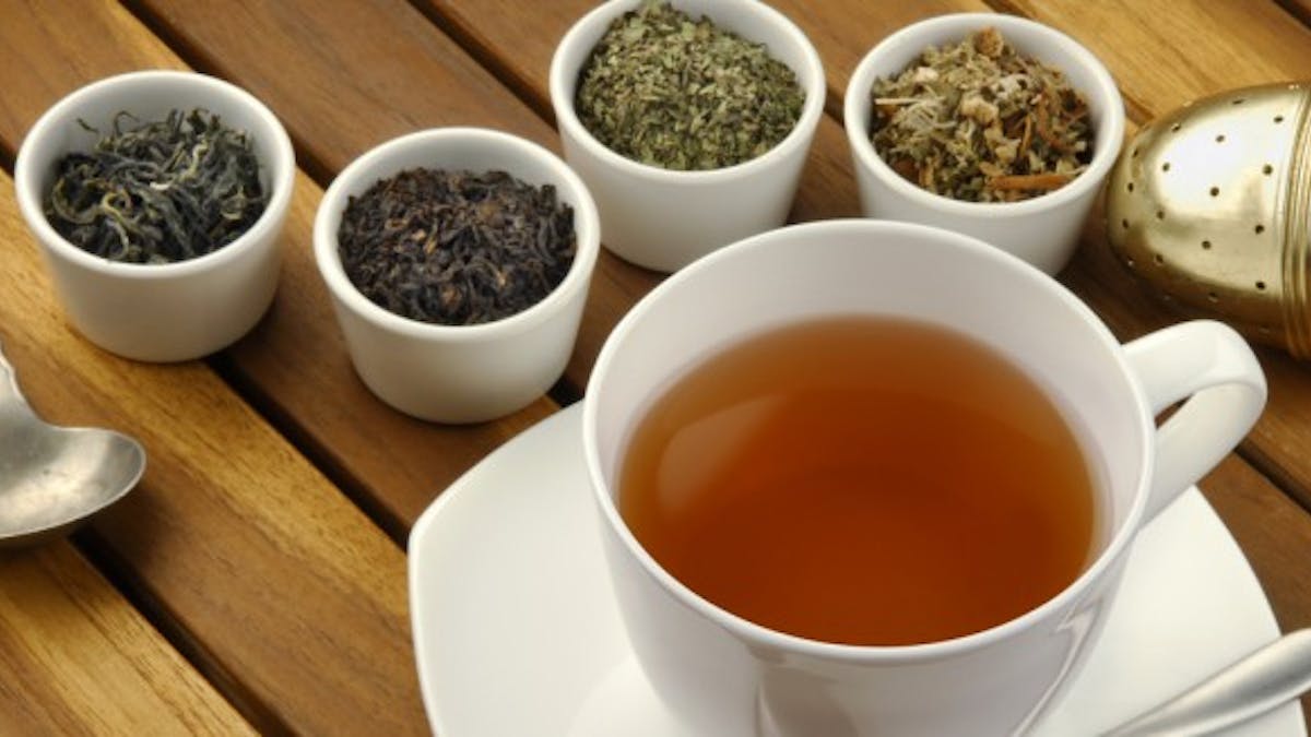 Comment le thé vert et le thé noir agissent sur la santé
