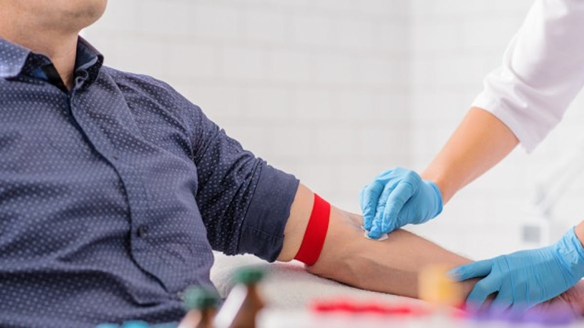 Don de sang : un an d’abstinence obligatoire pour les homosexuels