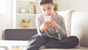 Chez Apple, des actionnaires se battent contre l'addiction des enfants aux téléphones portables