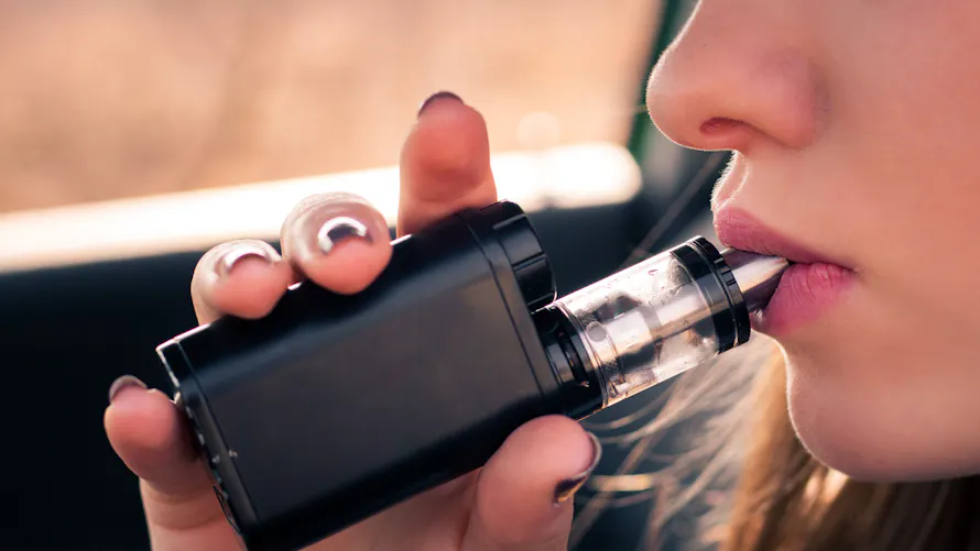 Cigarette lectronique : elle contient aussi des composs toxiques | Sant Magazine Cigarette lectronique : elle contient aussi des composs toxiques | Sant Magazine