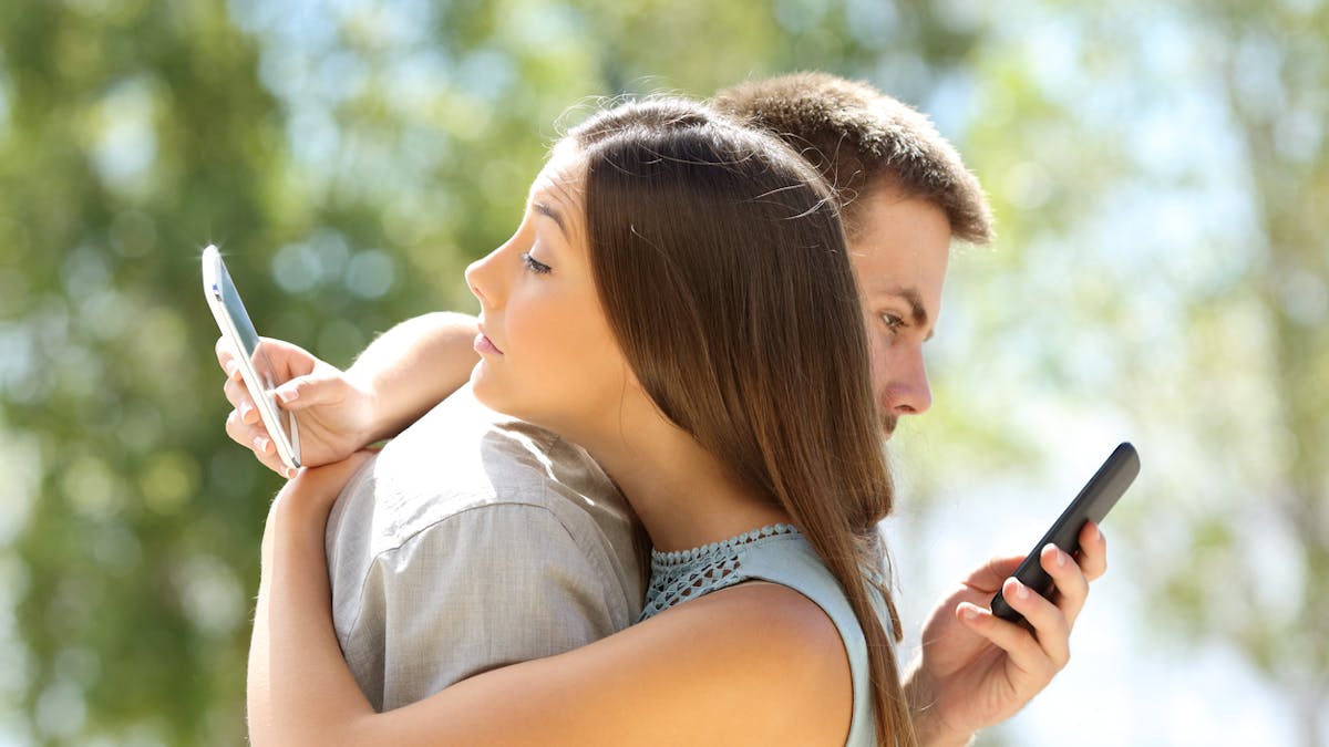Comment éviter que le smartphone nuise à nos relations