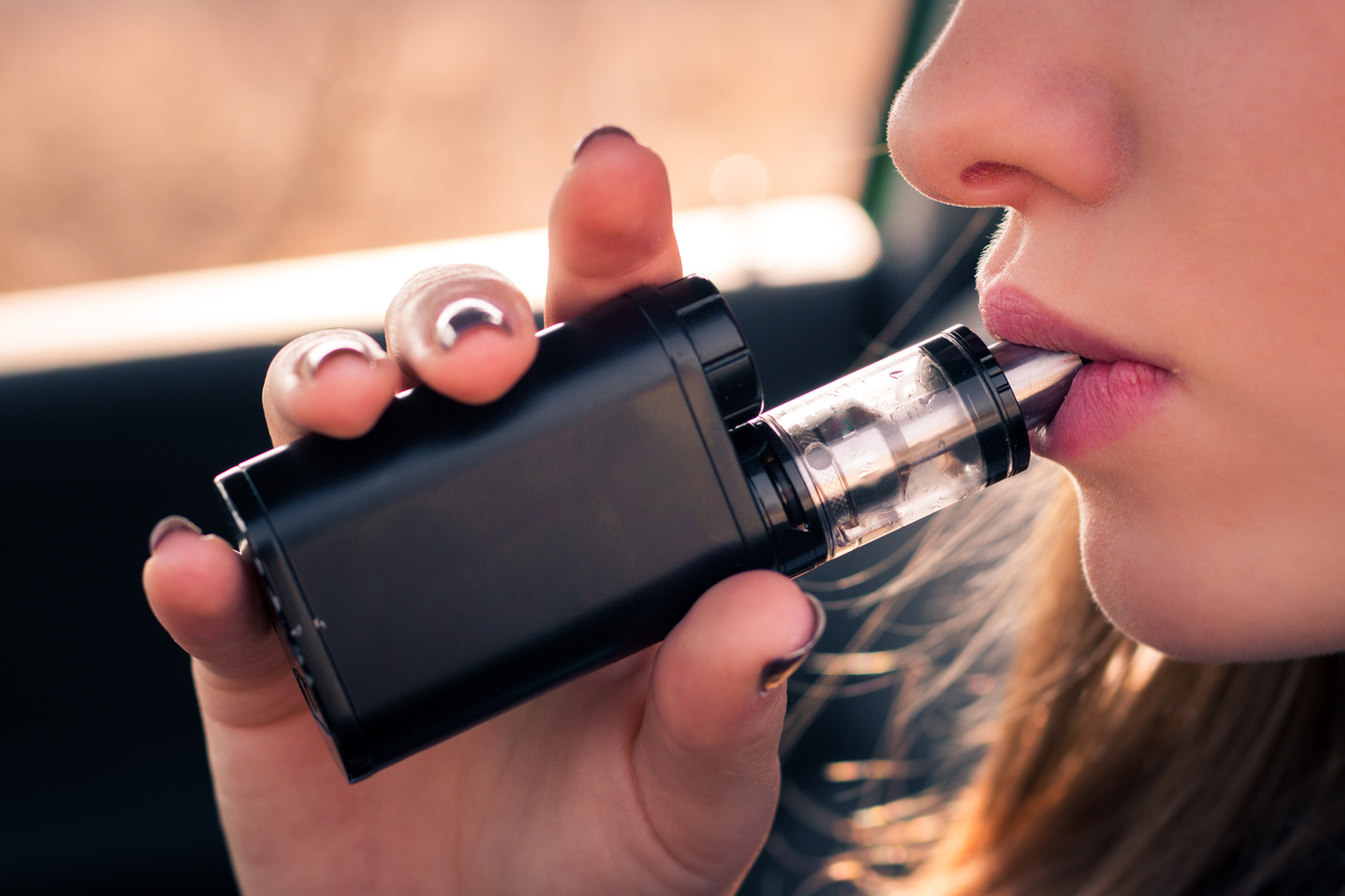 Vapoter aiderait à arrêter le tabac, qu'on le veuille ou non