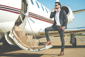  Testosterone drives men to luxury goods! 