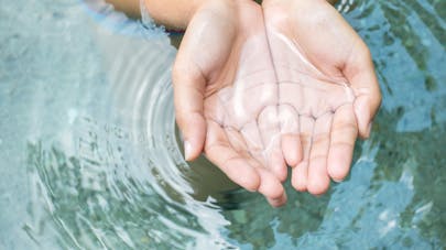 Comment répondre aux besoins en eau de son corps