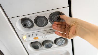 Avion : pourquoi il est déconseillé d’éteindre sa ventilation