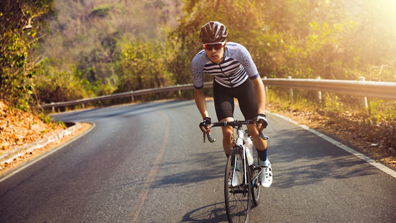 Grimper un col à vélo : 8 conseils santé