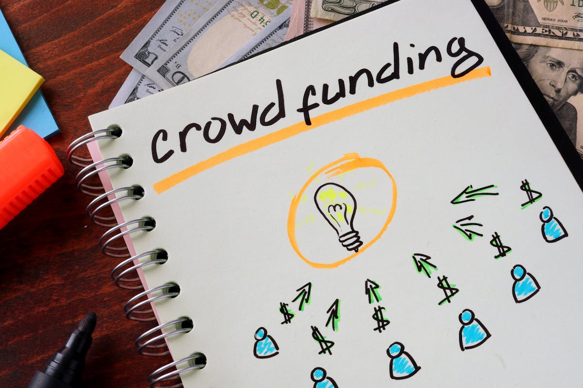 التمويل الجماعي (Crowdfunding)