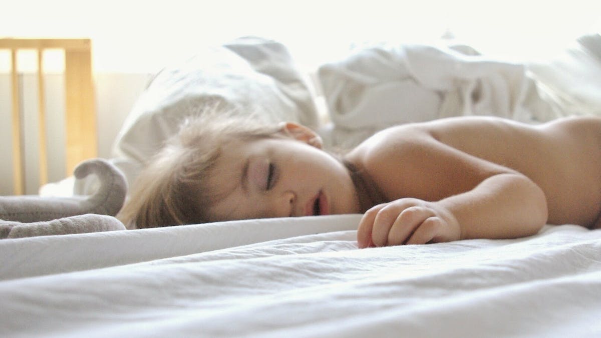 Enfant : dormir bouche ouverte, un signe d’apnée du sommeil