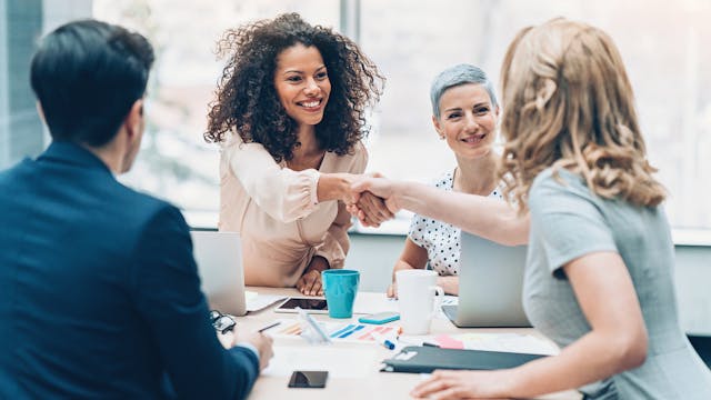 Pourquoi est-il si difficile d'accepter un compliment ? Istock-915741306