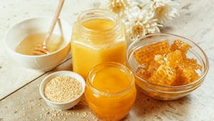 Miel, pollen, gelée royale, propolis : les produits de la ruche pour doper son immunité