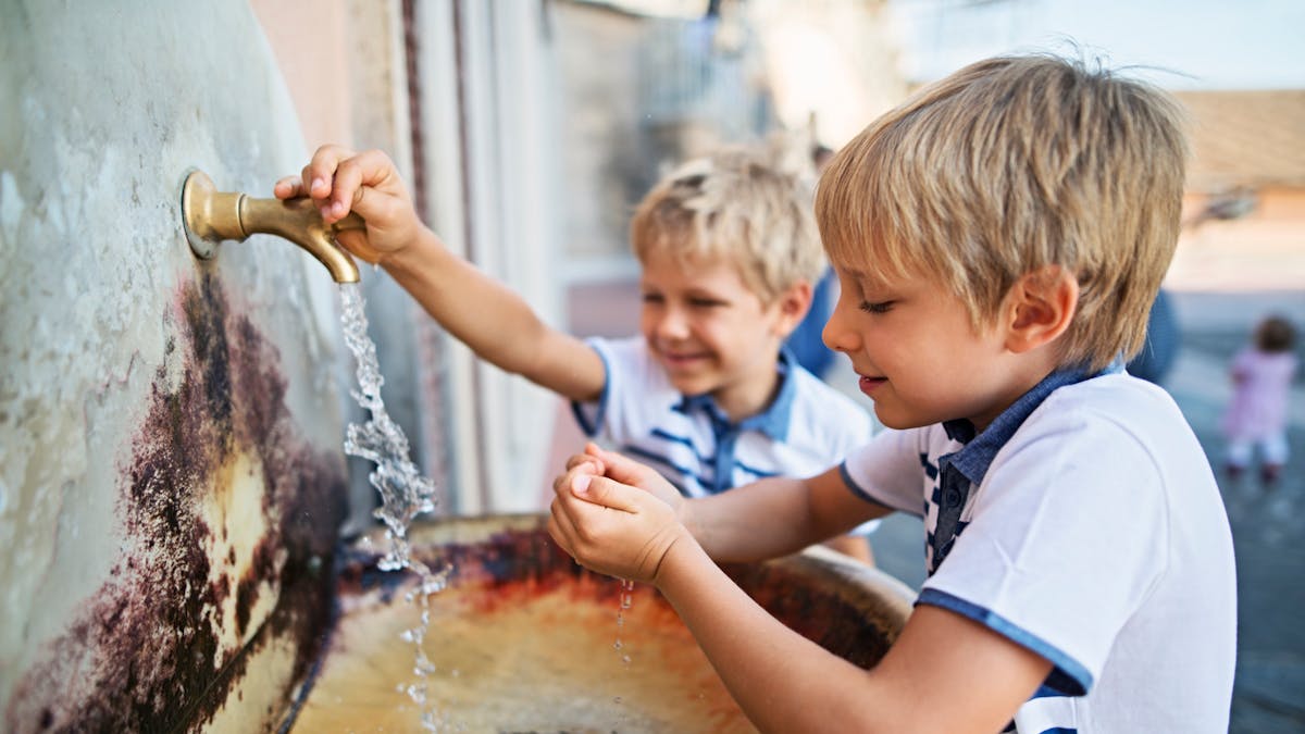 En Voyage Dans Quels Pays Ne Faut Il Pas Boire L Eau Du Robinet Sante Magazine En Voyage Dans Quels Pays Ne Faut Il Pas Boire L Eau Du Robinet Sante Magazine