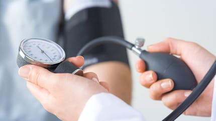 L'anxiété peut-elle causer l'hypertension artérielle ? 