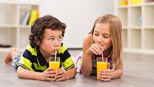 Du jus de fruits pour les enfants, bonne ou mauvaise idée ?