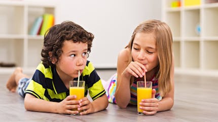 Du jus de fruits pour les enfants, bonne ou mauvaise idée ?