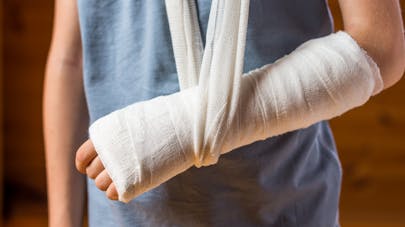 Gérer les fractures osseuses chez les seniors