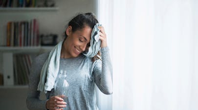 Transpirer pendant un rhume : bonne ou mauvaise idée ?