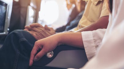 Peur des germes en voyage : les astuces à connaître